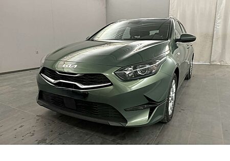 Kia XCeed Ceed SW / cee'd SW cee´d Sportswagon 1.5 Autom. Pakete:Drive-Assist/K