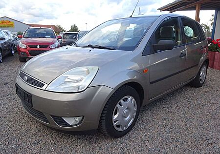 Ford Fiesta 1.3 51 kW Ghia