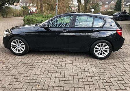 BMW 114 d M Sport Lenkrad Leder Kamera Schiebedach
