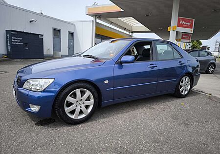 Lexus IS 200 / 2 Hand/ Rentnerfahrzeug geb.1951/ Rostfrei !
