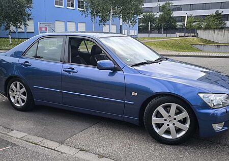 Lexus IS 200 / 2 Hand/ Rentnerfahrzeug geb.1951/ Rostfrei !
