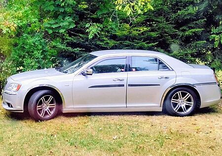 Lancia Thema Diesel 3.0 V6 CRD 24V Automatik Platinum