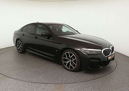 BMW 520 d M Sport Glasdach|PAs+360°|LEDer|el.Sitz|19"