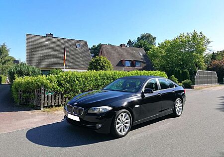 BMW 523 i 3.0 Xen*Sitzhz*Lenkradhz*lückenl Scheckheft