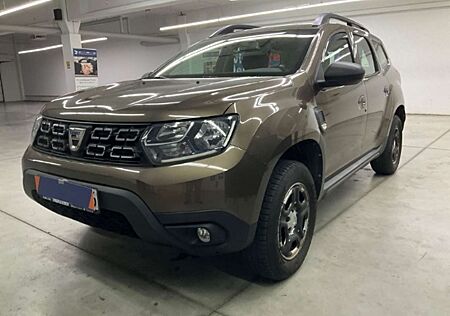 Dacia Duster II Essential 1.6 SCe AHK Allwetter BT Lichtsensor