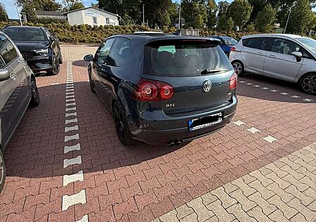 VW Golf GTI Volkswagen 2.0 DSG Pirelli