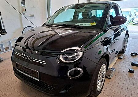 Fiat 500E 320 Km Reichweite Navi - Klimaautomatik