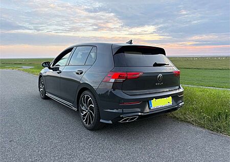 VW Golf Volkswagen 1.5 eTSI OPF DSG R-Line