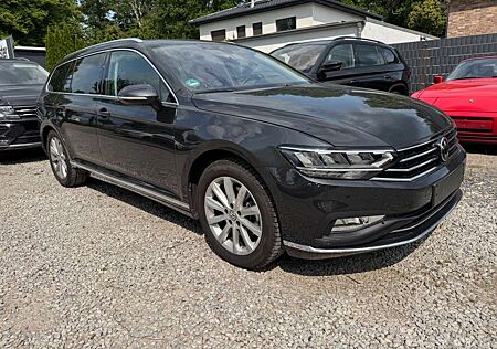 VW Passat Variant Volkswagen Elegance *Head-up/Matrix/AHK*