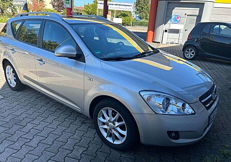 Kia Cee'd Ceed / Sporty Wagon 1.6 CRDi 115PS LX
