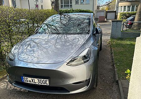 Tesla Model Y Long Range Dual Motor AWD
