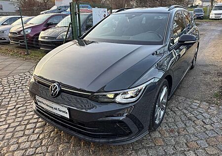 VW Golf Volkswagen VIII Variant R-Line 1-Hand Scheckheft Pano