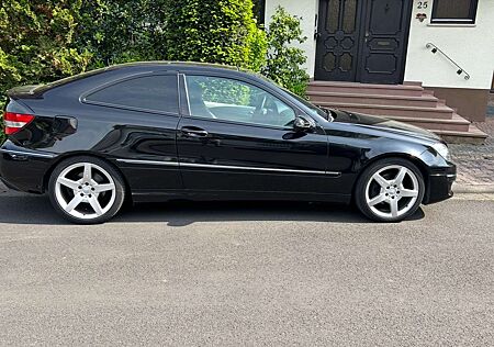 Mercedes-Benz CLC 200 Kompressor (203.741)