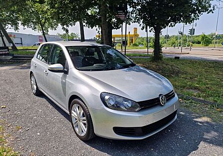 VW Golf Volkswagen VI 5.Türen /Zahnr. Neu /Scheckheft/ TüV