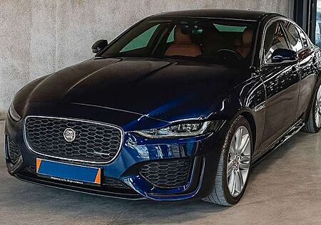 Jaguar XE P250 R-Dynamic SE °LED°HEADUP°360Grad°