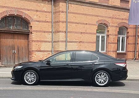 Toyota Camry Hybrid Business Edition