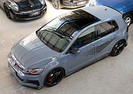 VW Golf Volkswagen VII Lim. GTI TCR Top-Paket ACC DCC Pano 19"