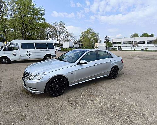 Mercedes-Benz E 200 E 200 CGI BlueEfficiency (212.048)