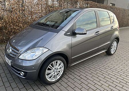 Mercedes-Benz A 160 BlueEFFICIENCY Elegance Pano-Dach SHZ PDC (vo+hi)