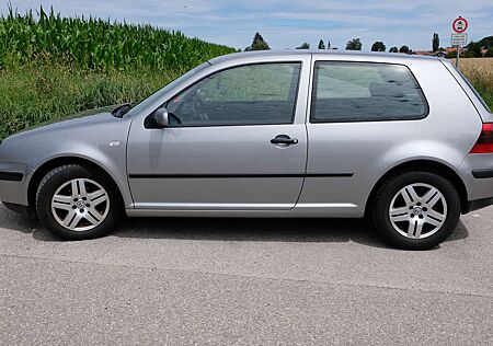 VW Golf Volkswagen 1.6 Automatik Special