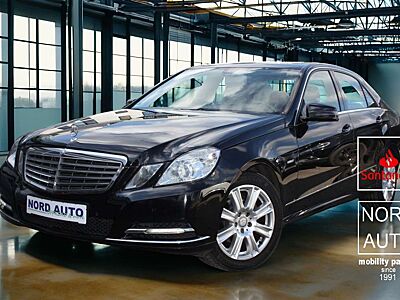 Mercedes-Benz E 200 BlueEFFICIENCY ELEGANCE Autom/Navi/Pdc/Ahk