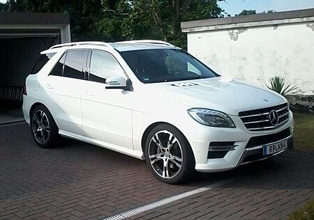 Mercedes-Benz ML 350 BlueTEC 4MATIC 7G-TRONIC