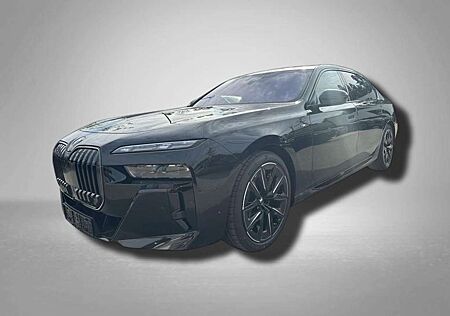 BMW 740 M Sportpaket Pro 3.0 8-Gang Steptronic xDrive 2...