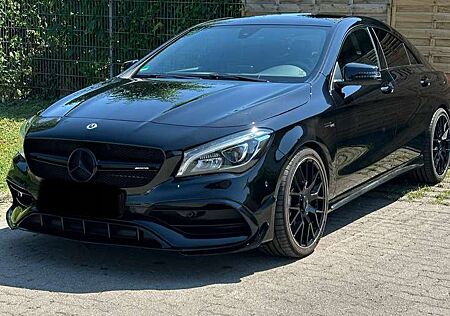 Mercedes-Benz CLA 45 AMG 4Matic Speedshift DCT 7G