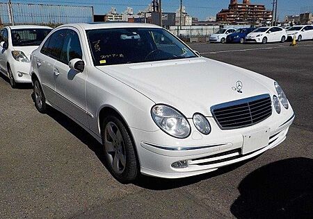 Mercedes-Benz E 500 Avantgarde, Nur 67.000 km, Top Ausstattung