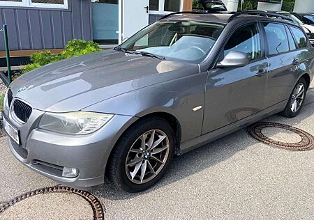 BMW 320 d E91 Navi*PDC*SHZ*MFL*TEMP*TÜV 07/2027
