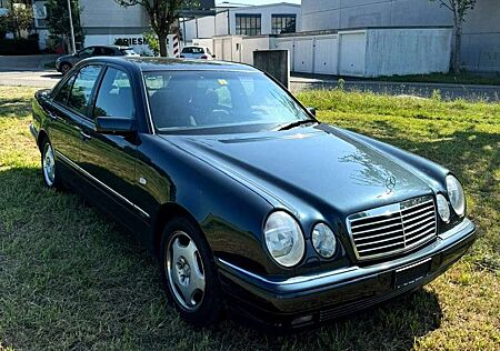 Mercedes-Benz E 230 Avantgarde