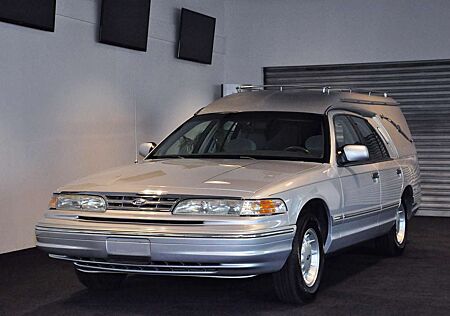 Ford Crown Victoria V8 (US-Leichenwagen/Bestatter/Hearse)