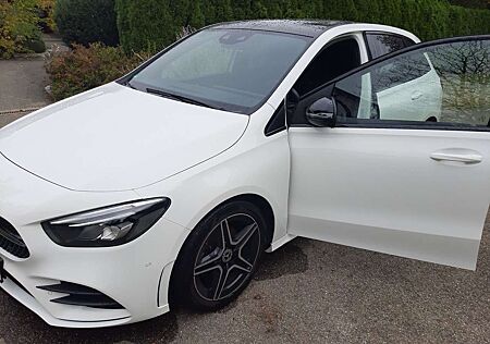 Mercedes-Benz B 200 7G-DCT AMG Line