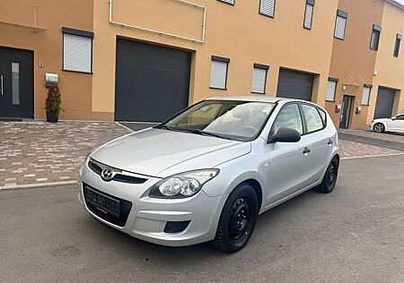 Hyundai i30 gebraucht kaufen Hyundai i30 i30cw 1.4 FIFA WM Edition neu Tüv 2800€ Festpre