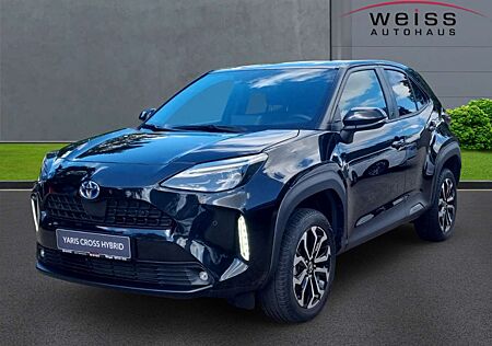 Toyota Yaris Cross Hybrid FWD Team D 1.5 Navi Kamera LED ACC Apple Ca