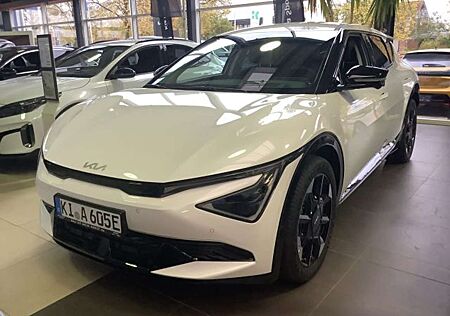 Kia EV6 84-kWh Earth