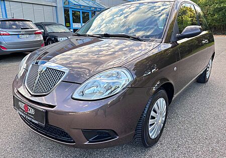 Lancia Ypsilon 1.4 8V Oro*AHK-EURO 4-TEMPOMAT-1.HAND-WR*