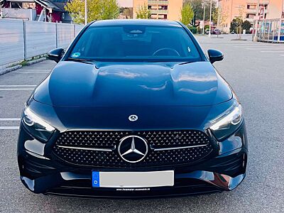 Mercedes-Benz A 180 A 180 7G-DCT AMG Line Advanced Plus