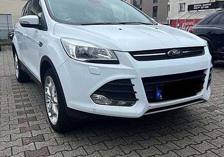 Ford Kuga 2.0 TDCi 4x4 Aut. SYNC