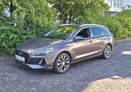 Hyundai i30 cw 1.4T DCT Premium *2.HAND*E-SITZ*NAV*STANDHEIZ*G