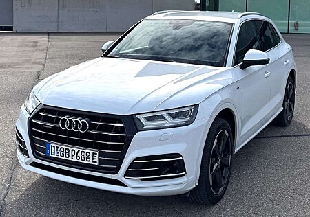 Audi Q5 55 TFSIe*Scheckheft*Zubehör*HU/AU+Serv. NEU*