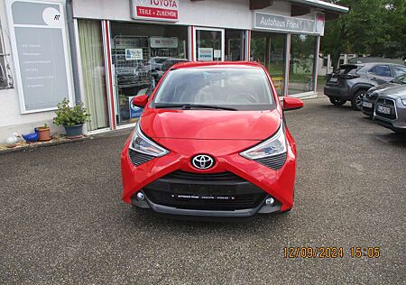 Toyota Aygo x-play club