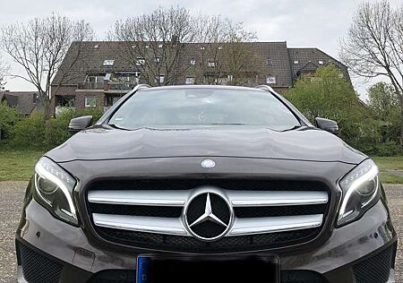 Mercedes-Benz GLA 200 AMG Line
