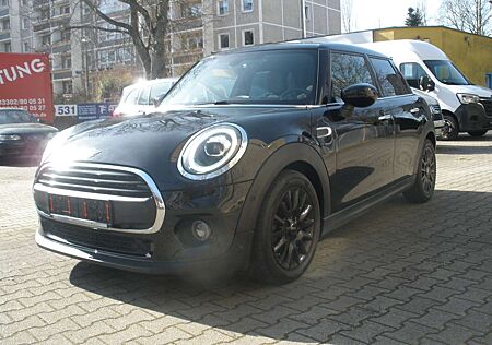Mini ONE Aut. Chili/ 5 Trg/ Navi/ LED/ Panoramadach/ PDC