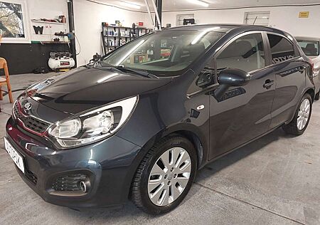 Kia Rio 1.4 80KW, FIFA World Cup Edition *TÜV 12/2025*