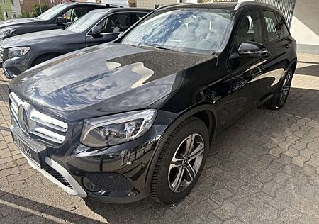 Mercedes-Benz GLC 220 9G Panorama Distronic NAVI LED Totwinkel