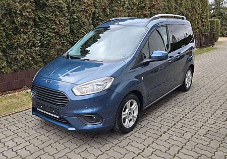 Ford Tourneo Courier Titanium