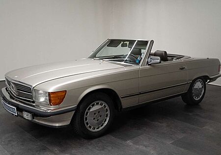 Mercedes-Benz SL 560