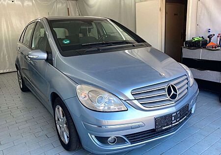 Mercedes-Benz B 200 B -Klasse+Automatik.+Xenon+Sitzh.