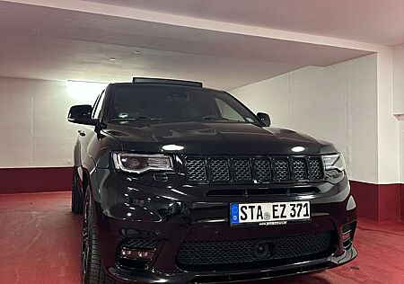Jeep Grand Cherokee SRT